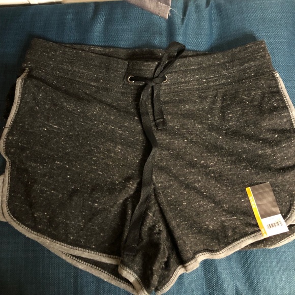 2 for $15 Gym short (bundle 2 items) - Picture 1 of 3